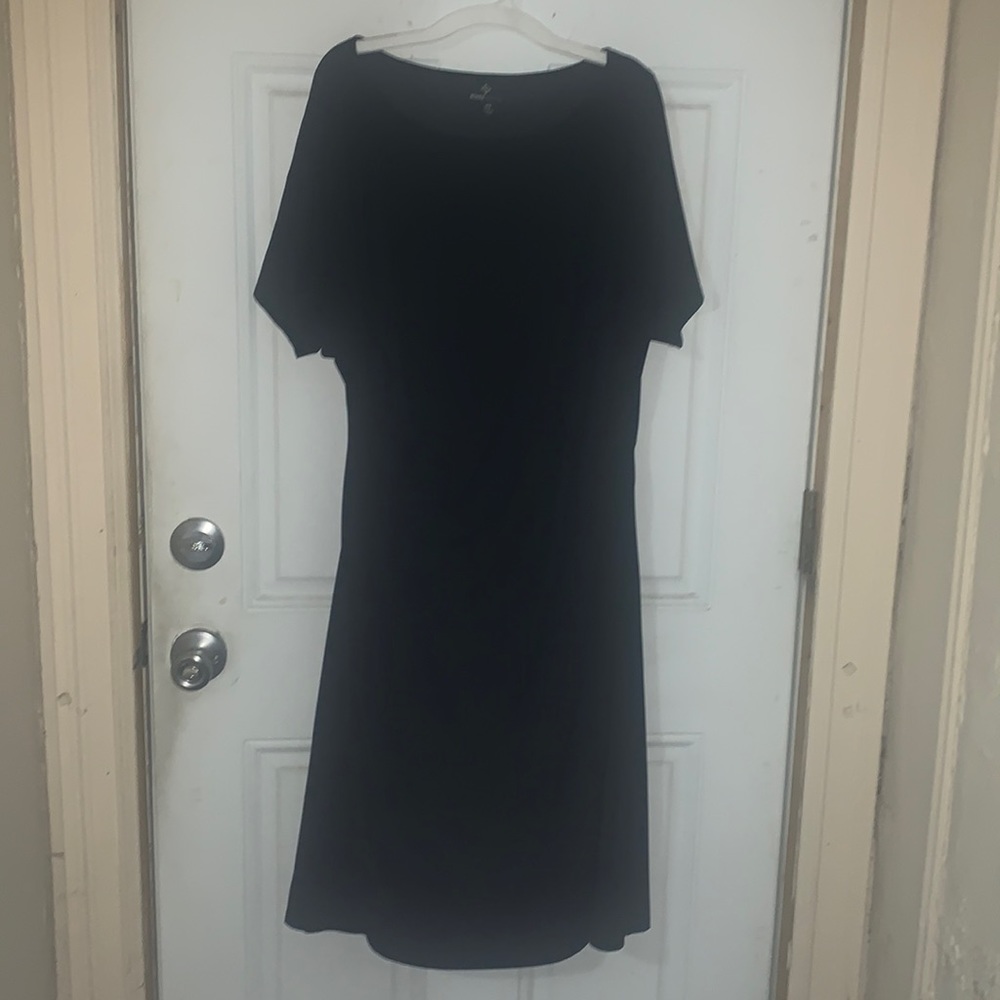 Beautiful gathered on the side front & back black dress 18W
